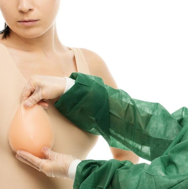 göğüs büyütme implantları